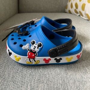 Mickey Mouse Crocs classic clog little kids size 6 NWT